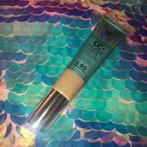 It Cosmetics | CC+ Oil Free Matte Cream in Light